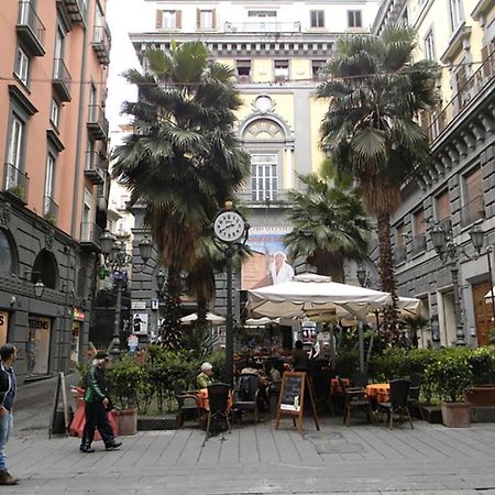 Casa Vacanze Napoli Centro Carmen & Sara Exteriér fotografie